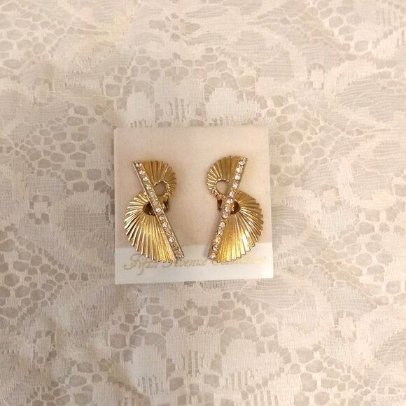 Vintage White Clear Cubic Zirconia Gold Tone Earrings Non-Pierced Clip Earrings - Picture 2 of 7